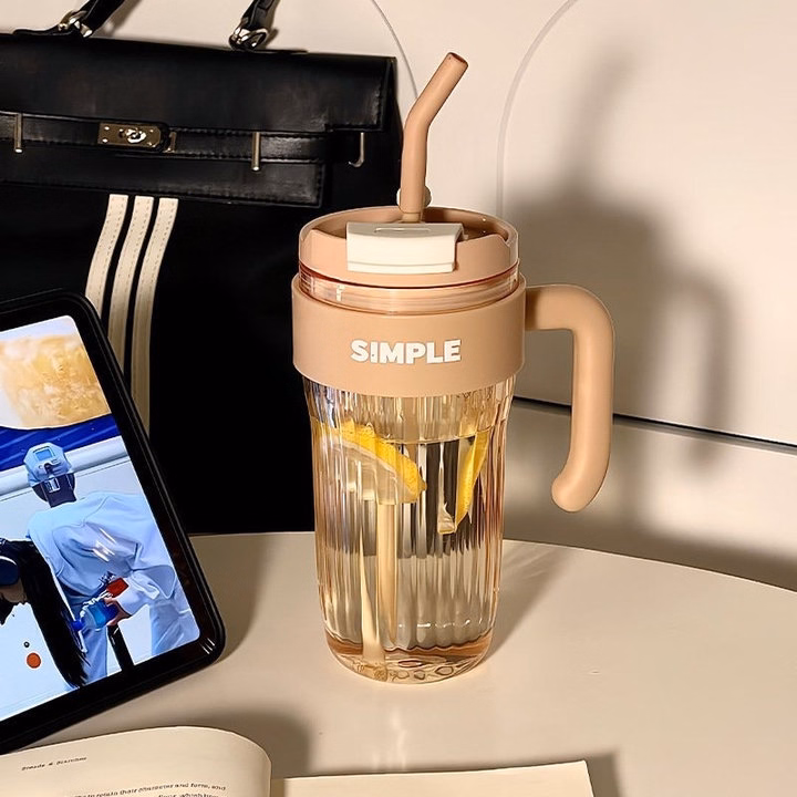 Bình Nước Simple Có Ống Hút Tay Cầm Dung Tích Lớn 920Ml - Su - Ảnh 2