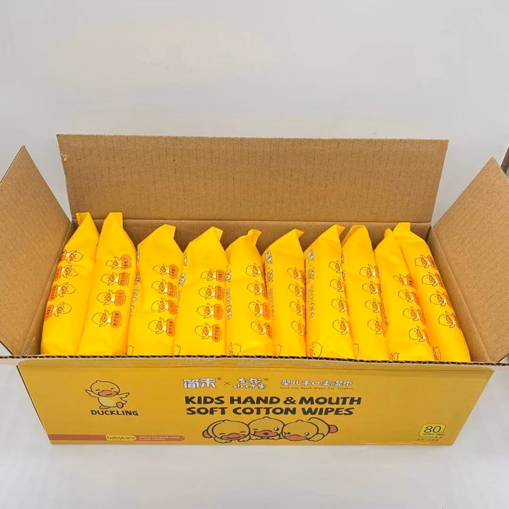Thùng 10 Gói Khăn Ướt Gấu Dâu/Vịt Vàng Ngẫu Nhiên - Gdn - Ảnh 5