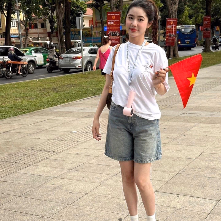 Cây Quạt Cầm Tay Mini Không Lộ Cánh - Ảnh 10