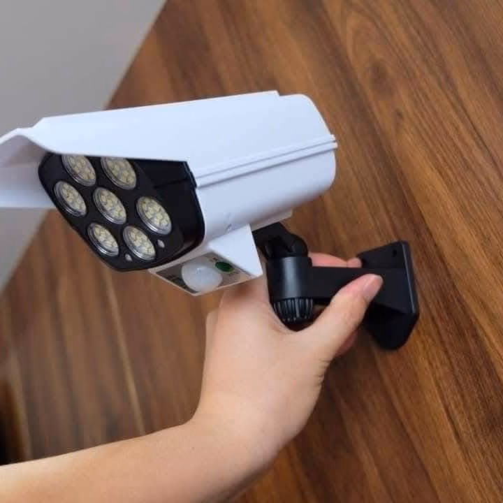 Đèn Led Năng Lượng Mặt Trời - Đèn Led G'Iả Camera Có Điều Khiển - Ảnh 2