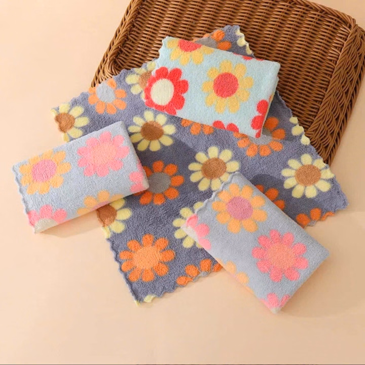 Set 5 Khăn Lau Bếp Đa Năng Tiện Dụng Hình Hoa - Ảnh 12