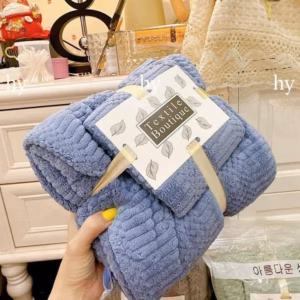 Set 2 Khăn Tắm Lông Cừu Xuất Hàn Siêu Mềm Mịn Thấm Hút Nước