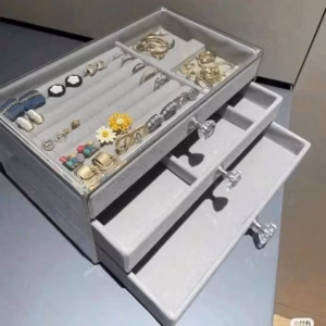 Hộp Đựng Trang Sức Nhung 3 Tầng Siêu Xinh