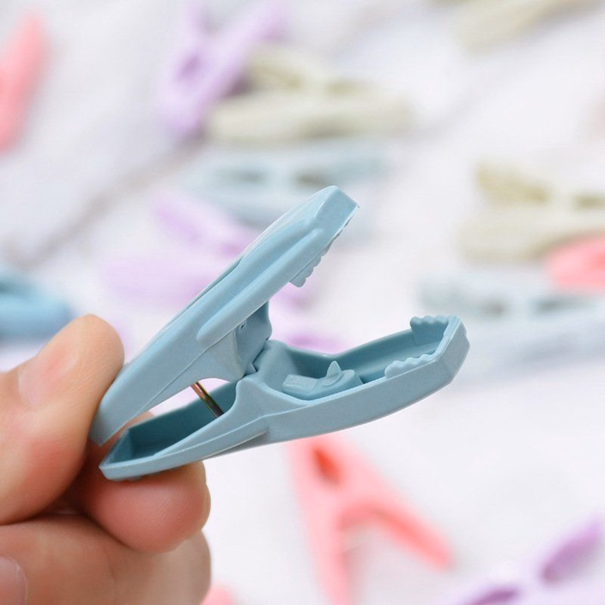 Set 30 Kẹp Phơi Quần Áo Bằng Nhựa Kèm Giỏ Đựng - Su - Ảnh 4