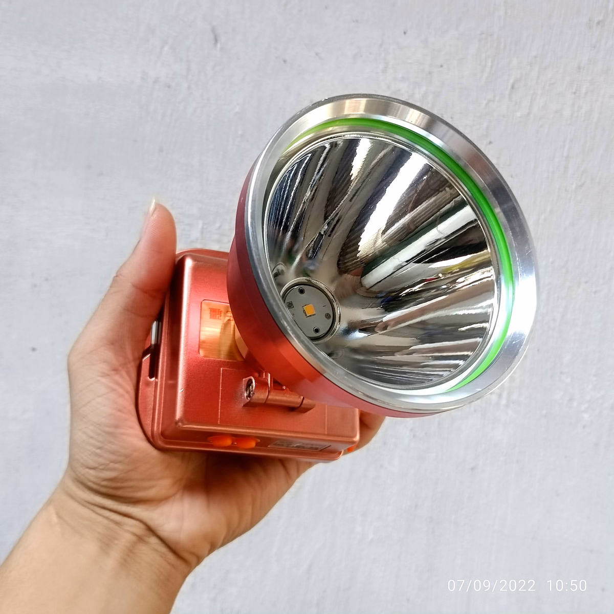 Đèn Pin Đội Đầu Siêu Sáng A9 Chiếu Xa 700M, Chống Nước, Pin Trâu Sử Dụng 8 Đến 10 Tiếng, Đèn Đội Đầu A9 Chóa Lớn 10Cm Gd041 - Lady'S Passion - Ảnh 6