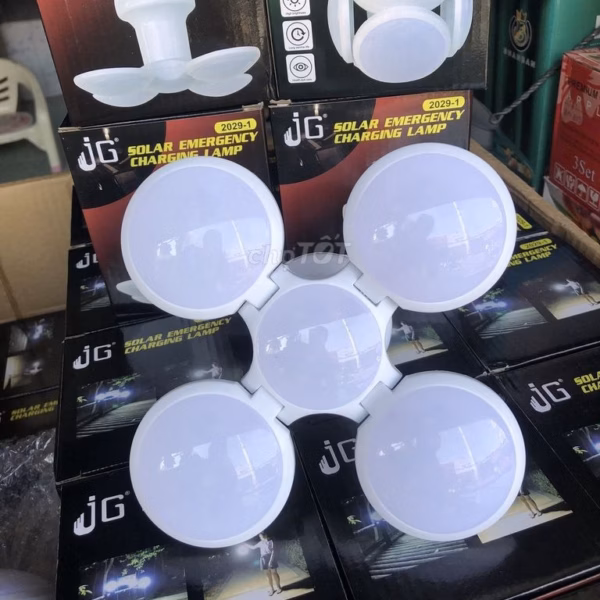 Bóng Đèn Tích Điện 4 Cánh 5 Bóng (Năng Lượng Mặt Trời) - Silver - Ảnh 3