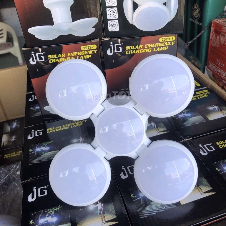 Bóng Đèn Tích Điện 4 Cánh 5 Bóng (Năng Lượng Mặt Trời) - Silver - Ảnh 3