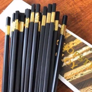 Hộp 10 Đôi Đũa Mạ Vàng - Su