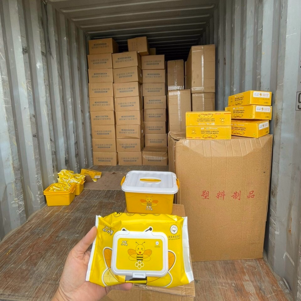 Khăn Ướt Vịt Vàng/Gấu Dâu/Ong Vàng Kèm Thùng Nhựa 10 Gói - Gdn - Ảnh 6