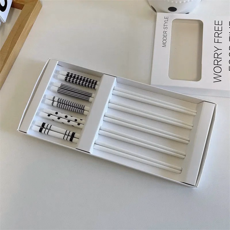 Hộp 5 Đôi Đũa Gốm Sứ Phong Cách Nhật Bản - Su - Ảnh 4