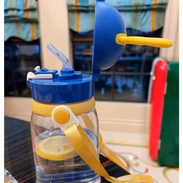 Bình Uống Nước Sừng Hươu Có Dây Đeo Và Tay Cầm 550Ml Ctb367 - Bechip - Ảnh 6