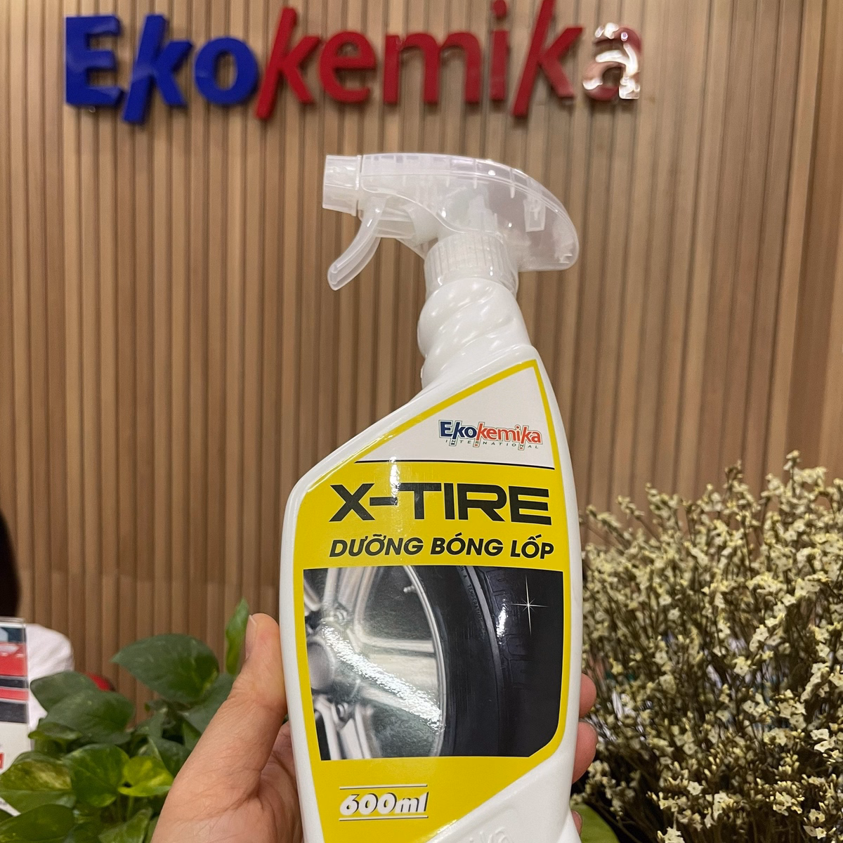 Dung Dịch Dưỡng Và Làm Mới, Làm Đen Lốp Ô Tô, Xe Máy X-Tire 600Ml - Ekokemika - Ảnh 8