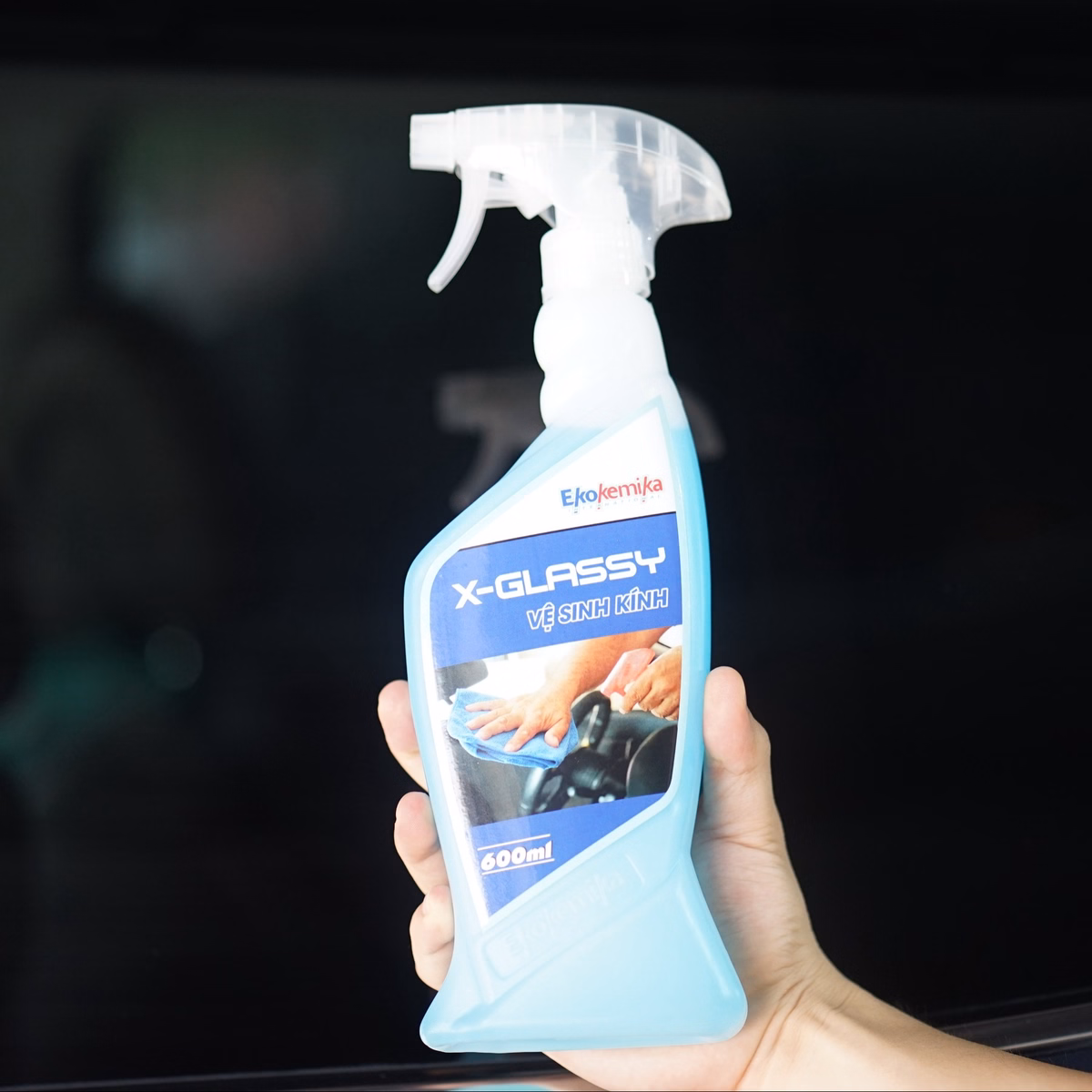 Nước Làm Sạch Kính Xe Hơi X-Glassy 600Ml Ekokemika - Ảnh 2